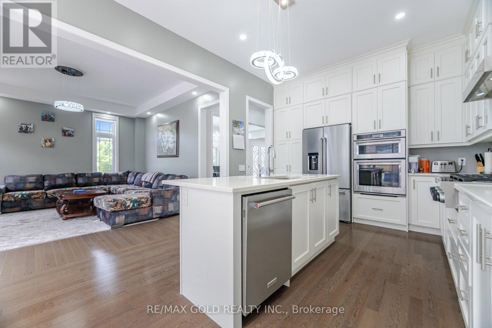 54 Ash Hill Avenue, Caledon, Ontario  L7C 4E8 - Photo 15 - W13802332
