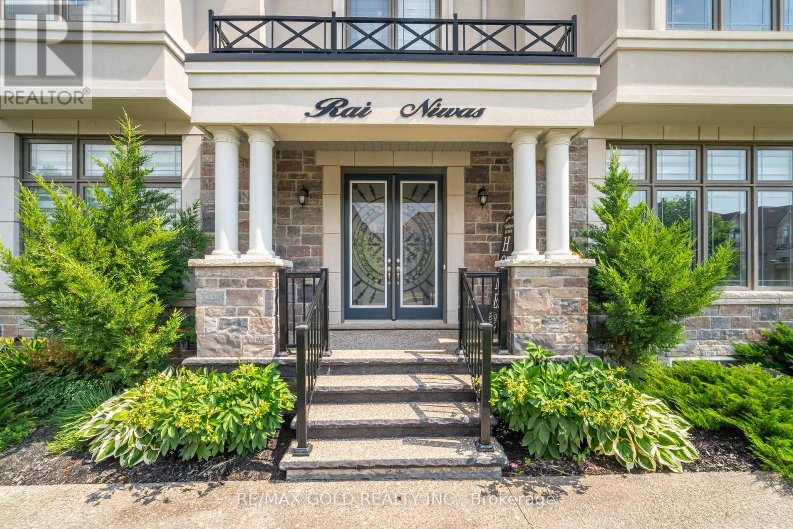 54 Ash Hill Avenue, Caledon, Ontario  L7C 4E8 - Photo 4 - W13802332