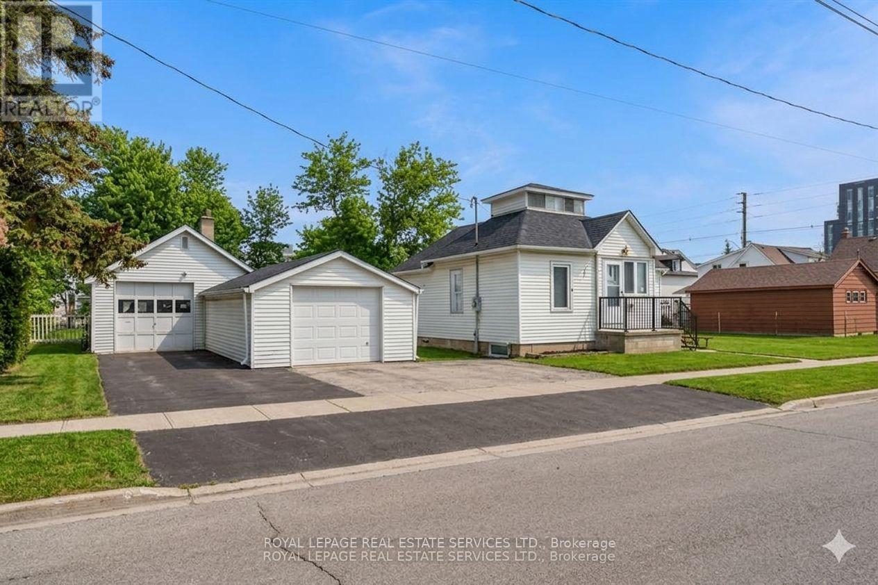 2386 Sovereign Street, Oakville, Ontario  L6L 1L8 - Photo 9 - W13802634