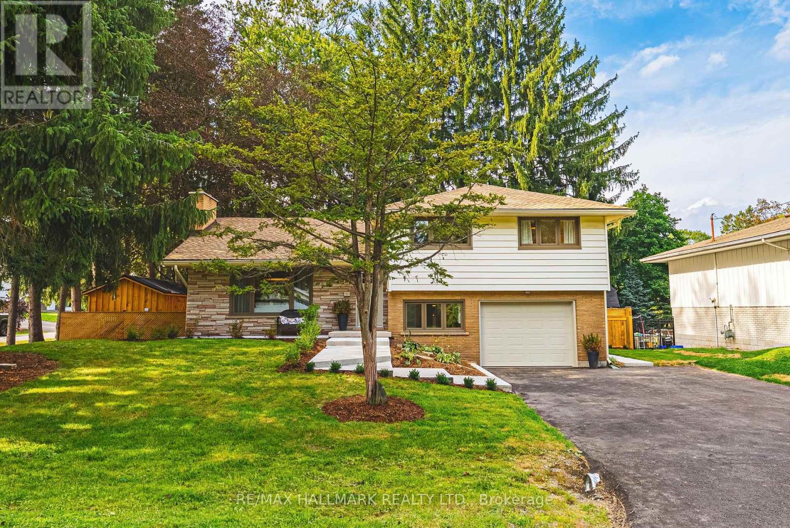 189 Taylor Road, Hamilton, Ontario  L9G 1P3 - Photo 3 - X13802472