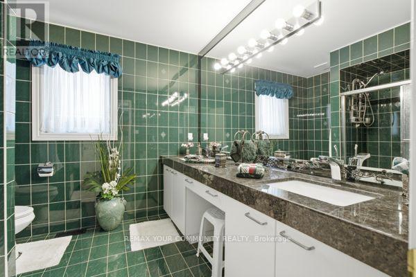 56a Roosevelt Drive, Richmond Hill, Ontario  L4C 6V4 - Photo 22 - N13784158