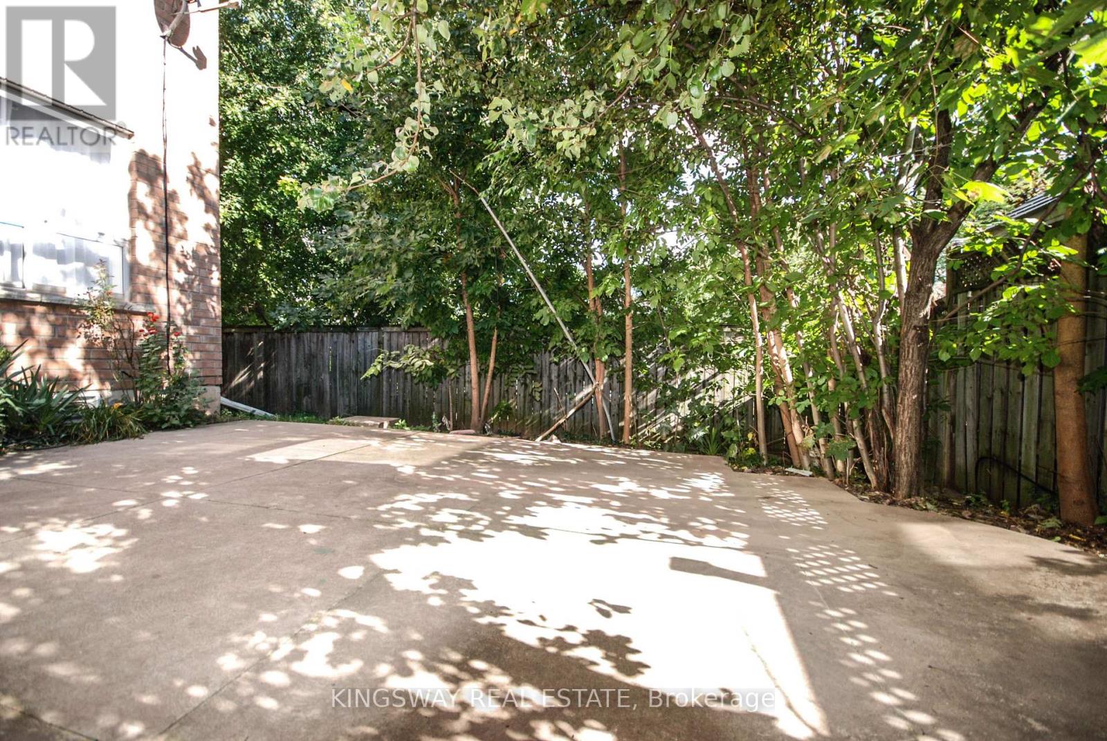 610 Angela Court, Burlington, Ontario  L7L 7A4 - Photo 35 - W13751800