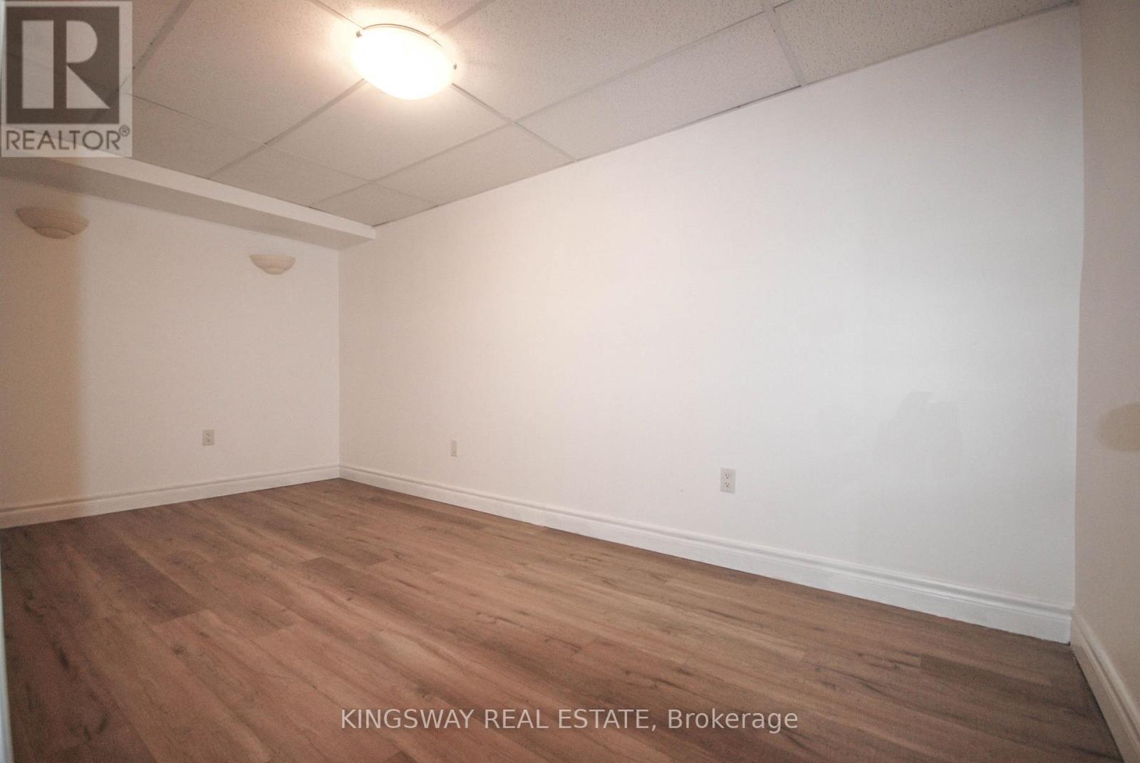 610 Angela Court, Burlington, Ontario  L7L 7A4 - Photo 32 - W13751800