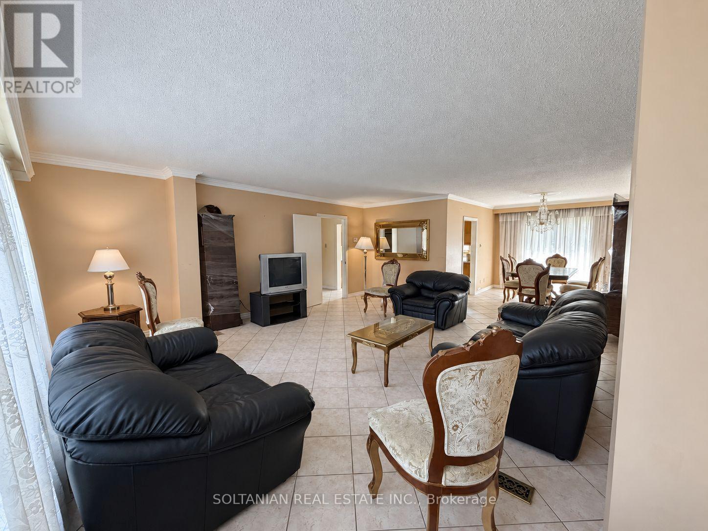 41 Elgin Street, Markham, Ontario  L3T 1W5 - Photo 7 - N13700390