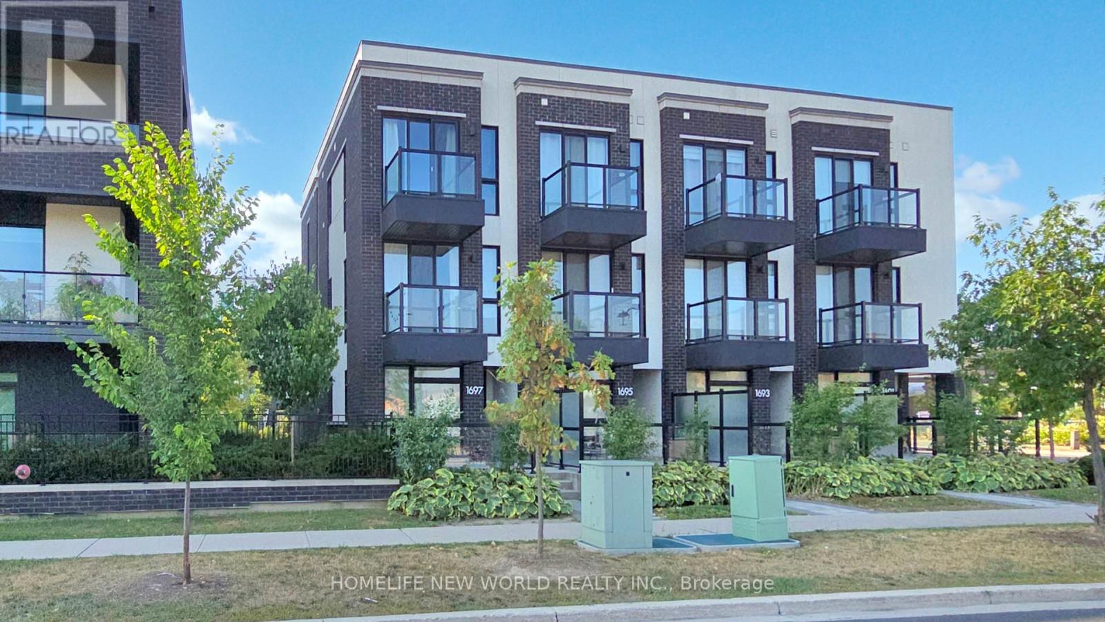 1697 Bur Oak Avenue, Markham, Ontario  L6E 0V2 - Photo 3 - N13801808