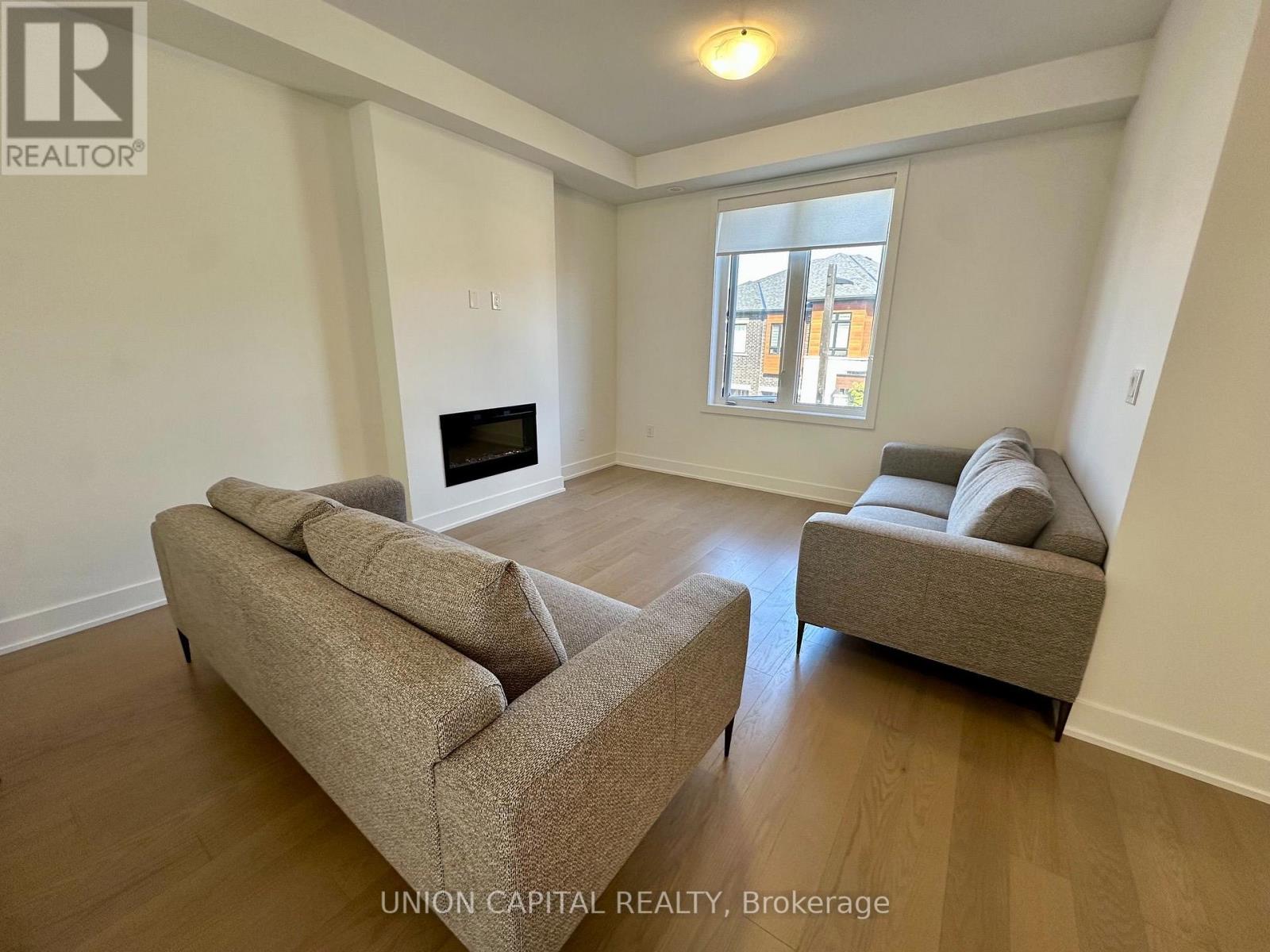 9 Arthur White Lane, Markham, Ontario  L6E 0W2 - Photo 6 - N13744416