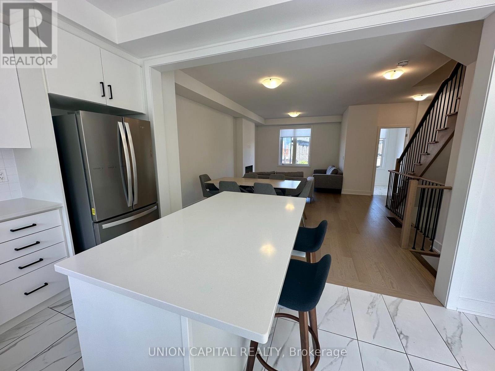 9 Arthur White Lane, Markham, Ontario  L6E 0W2 - Photo 3 - N13744416