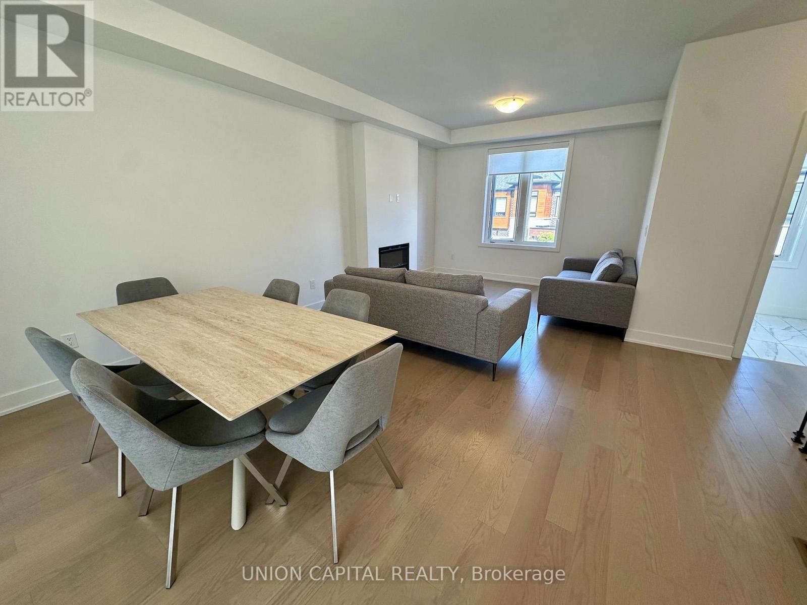 9 Arthur White Lane, Markham, Ontario  L6E 0W2 - Photo 4 - N13744416