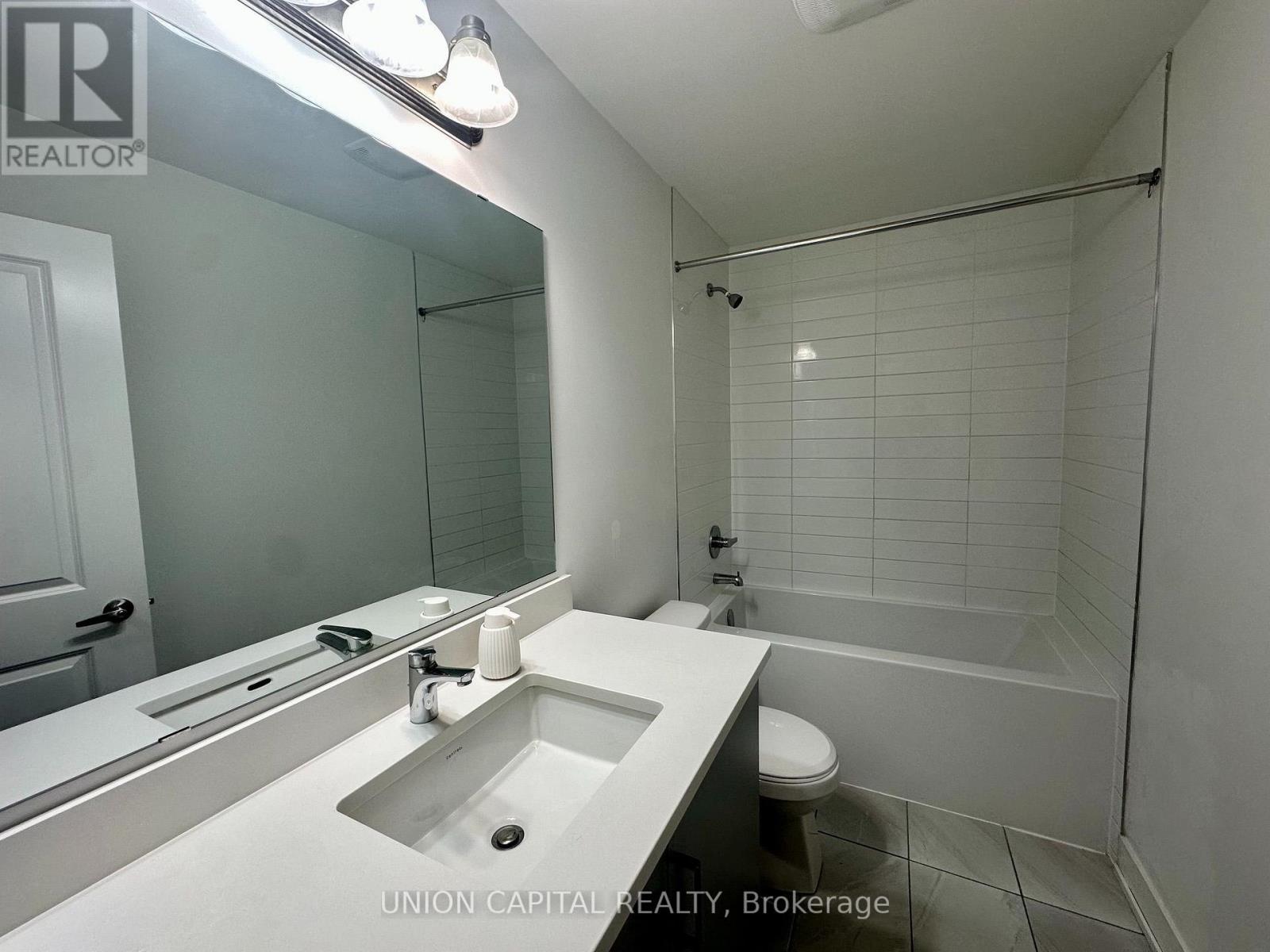 9 Arthur White Lane, Markham, Ontario  L6E 0W2 - Photo 9 - N13744416