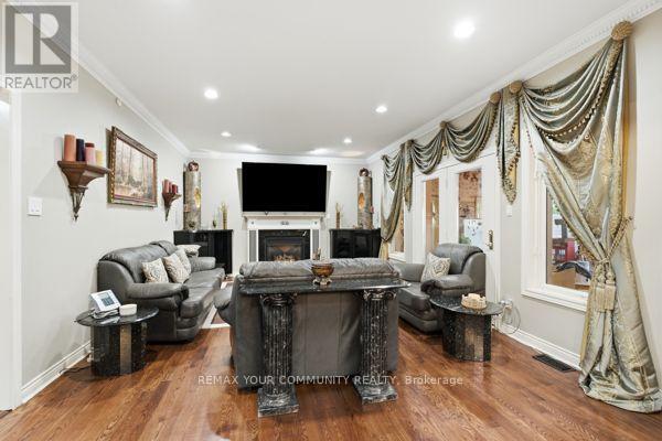56a Roosevelt Drive, Richmond Hill, Ontario  L4C 6V4 - Photo 11 - N13784158