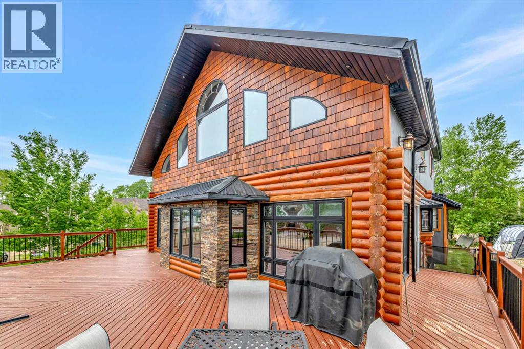 16 Lakeview Drive photo 1