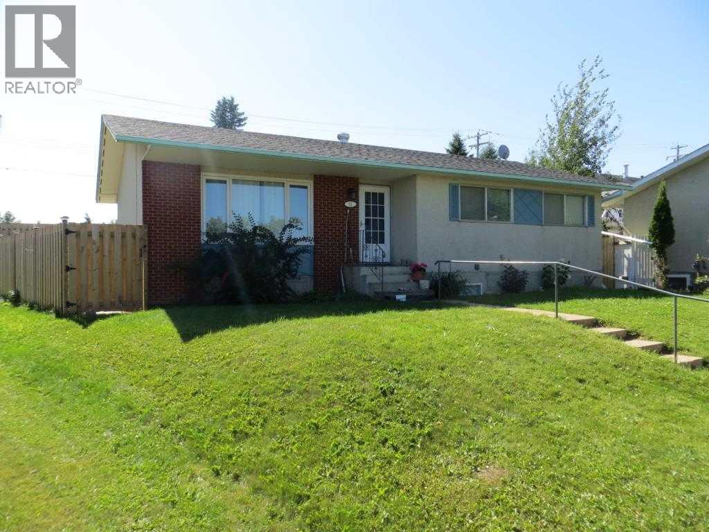 51 Lakeview Crescent, Lac La Biche, Alberta  T0A 2C0 - Photo 1 - A2341744