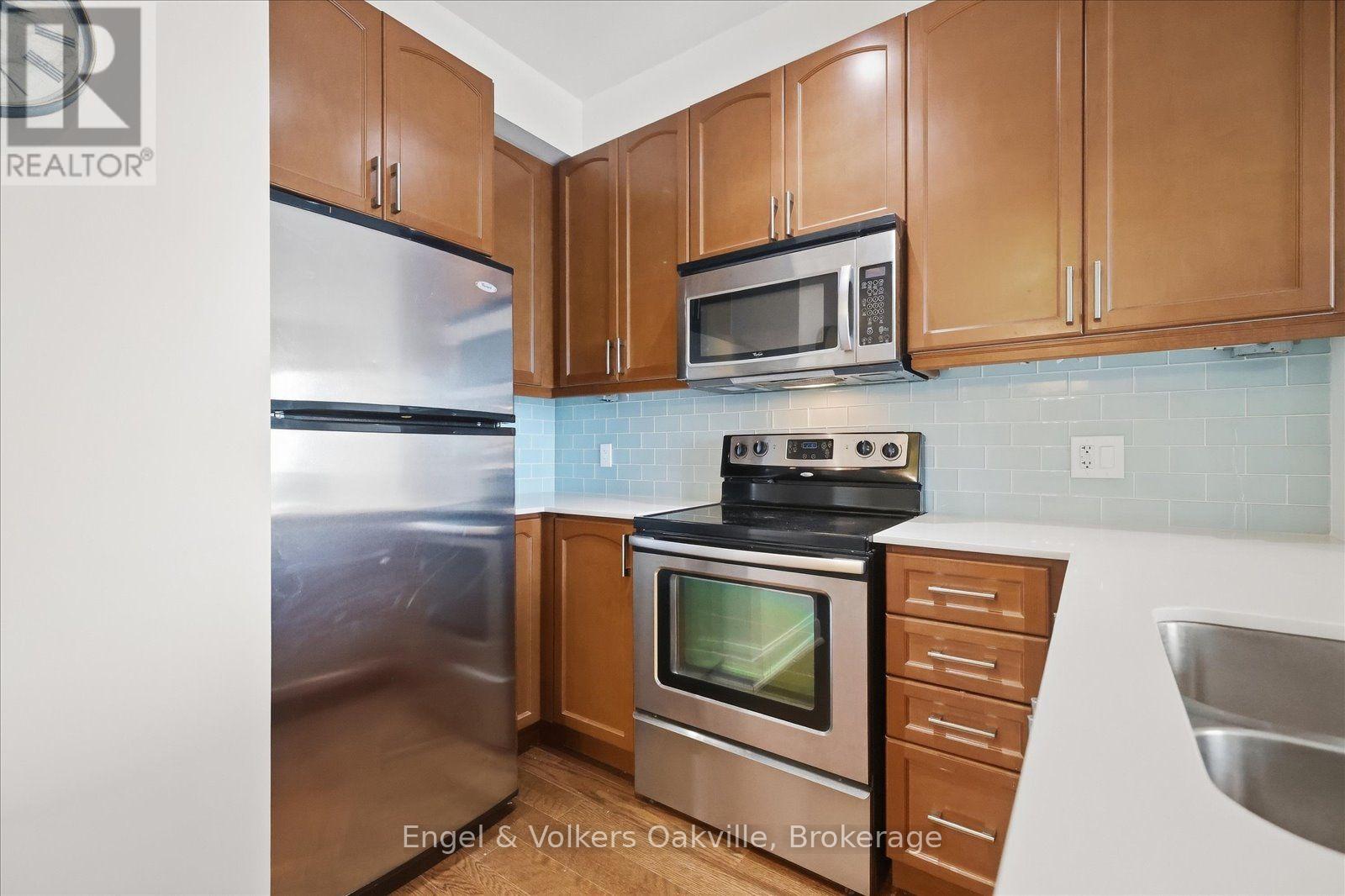 611 - 2470 Prince Michael Drive, Oakville, Ontario  L6H 0G9 - Photo 6 - W13802642