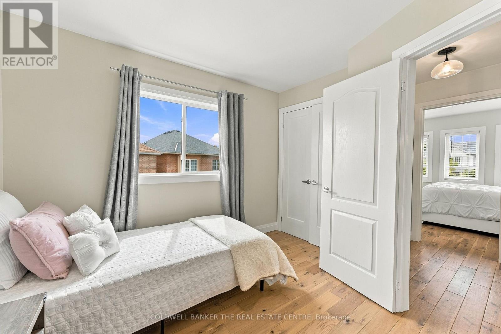 28 Hirst Avenue E, Georgina, Ontario  L4P 4E6 - Photo 30 - N13802740