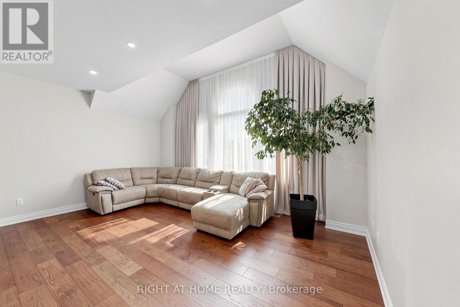 35 Empire Drive, Bradford West Gwillimbury (Bradford), Ontario  L3Z 4J1 - Photo 23 - N13802786