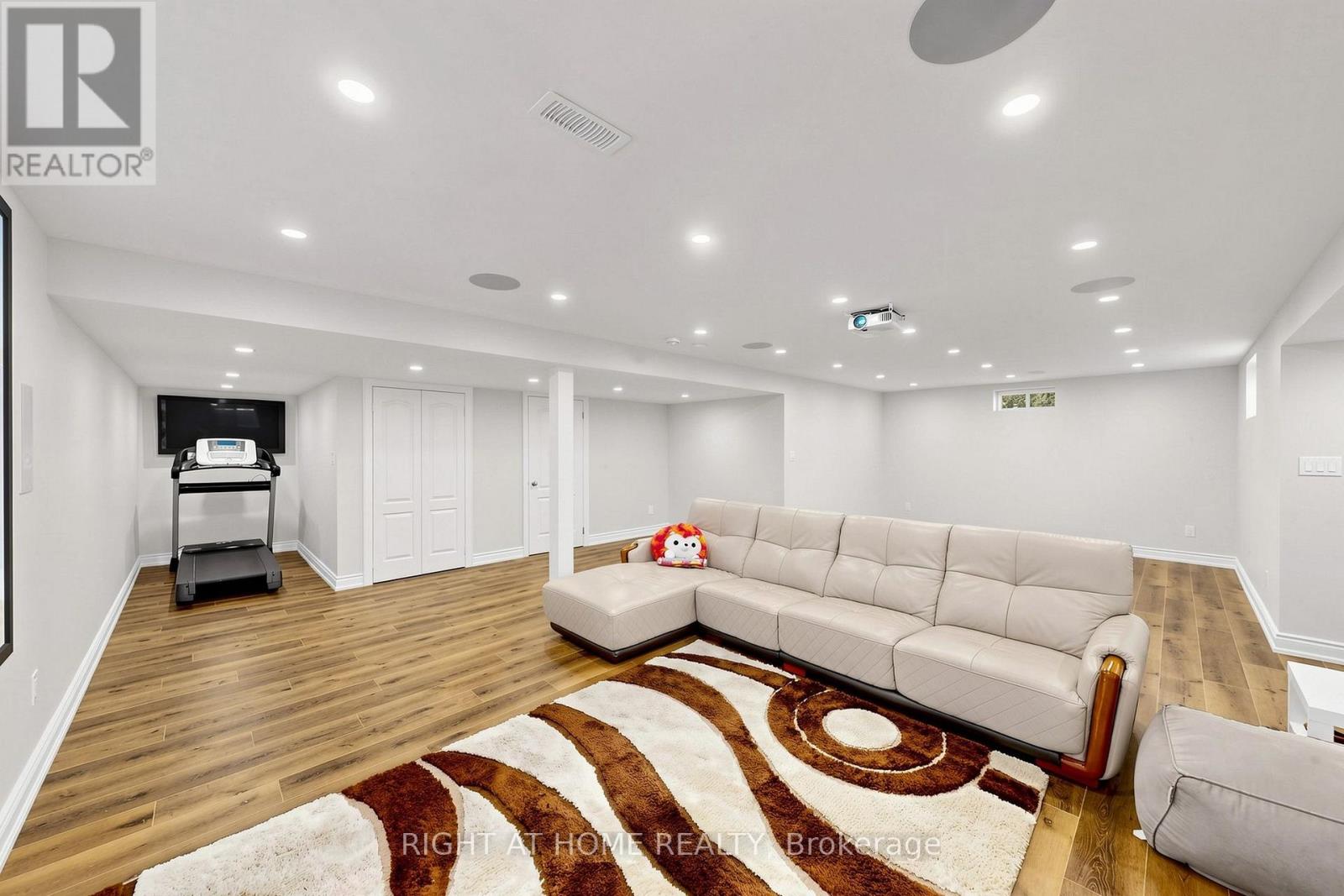 35 Empire Drive, Bradford West Gwillimbury (Bradford), Ontario  L3Z 4J1 - Photo 39 - N13802786