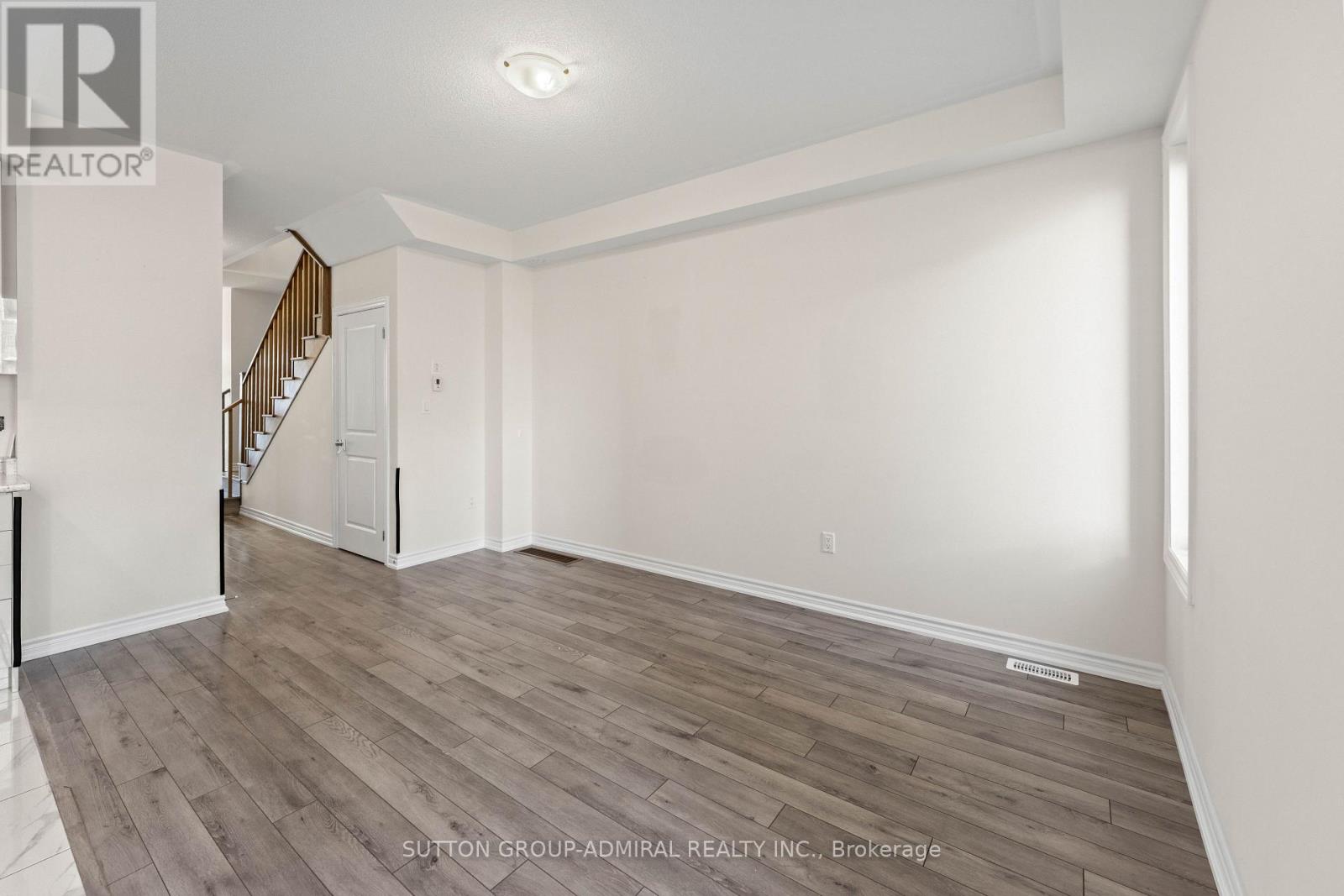 4 Rochester Drive, Barrie, Ontario  L9J 0W1 - Photo 13 - S13802730