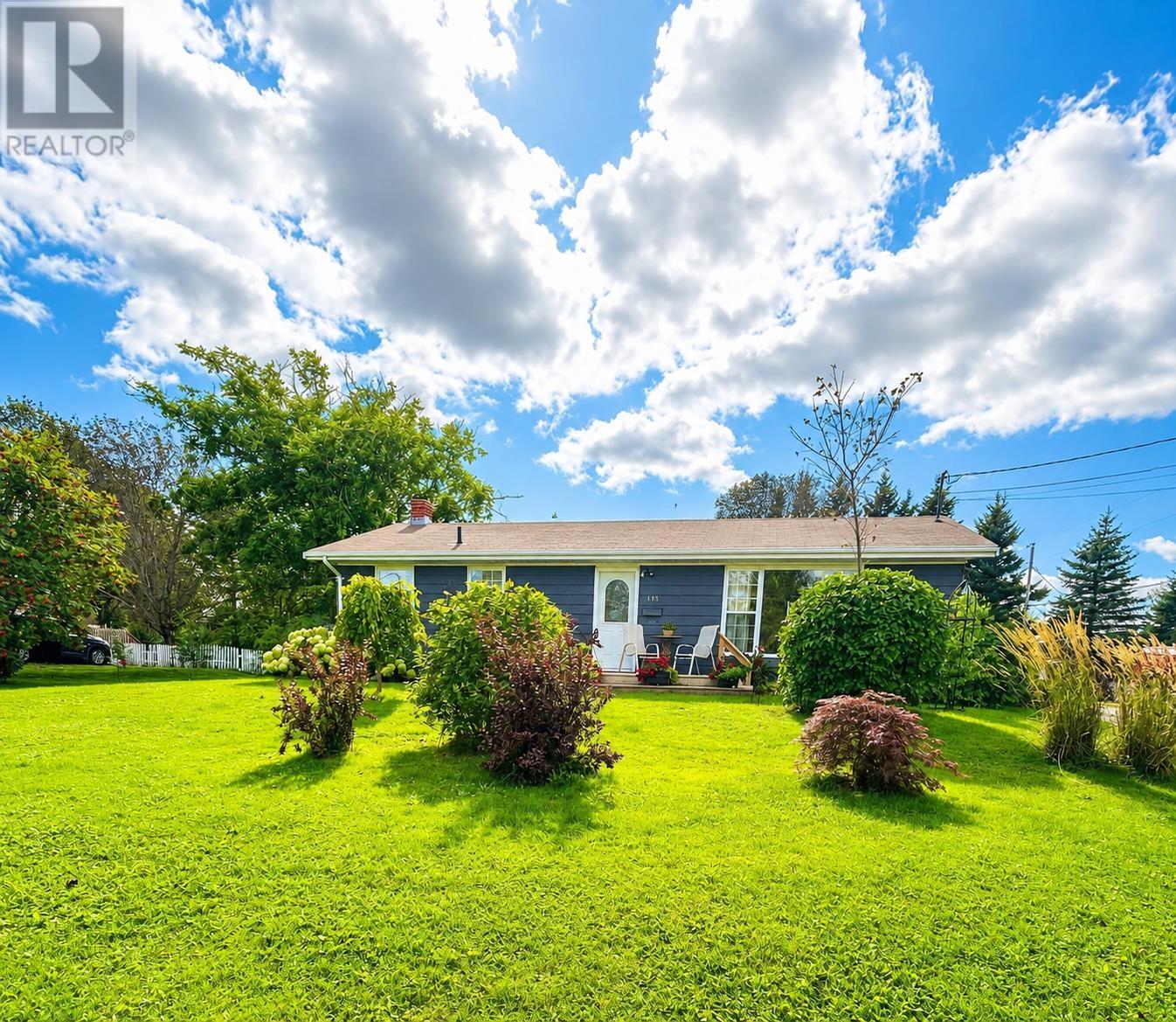 113 Maple Avenue, Charlottetown, Prince Edward Island  C1A 6G4 - Photo 1 - 202623726