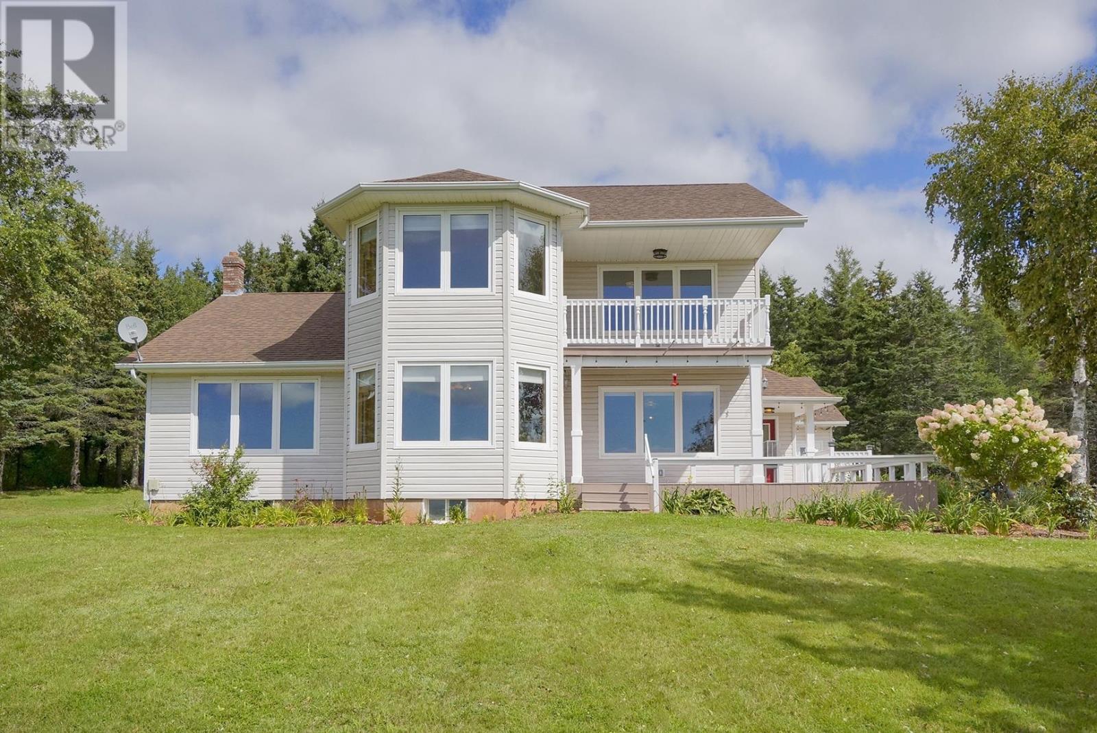 123 Sandy Point Road, Hampton, Prince Edward Island  C0A 1H0 - Photo 1 - 202623736