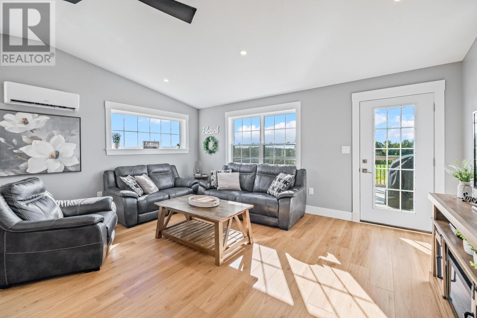 92 Samantha Lane, Cornwall, Prince Edward Island  C0A 1H4 - Photo 13 - 202623739