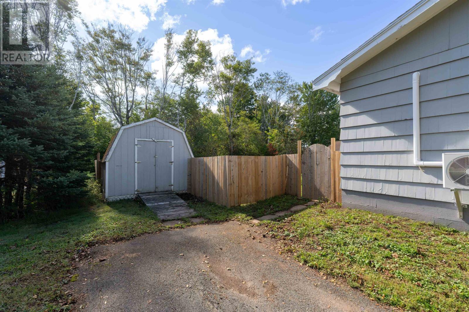 55 Ash Drive, Sherwood, Prince Edward Island  C1A 6X4 - Photo 3 - 202623766