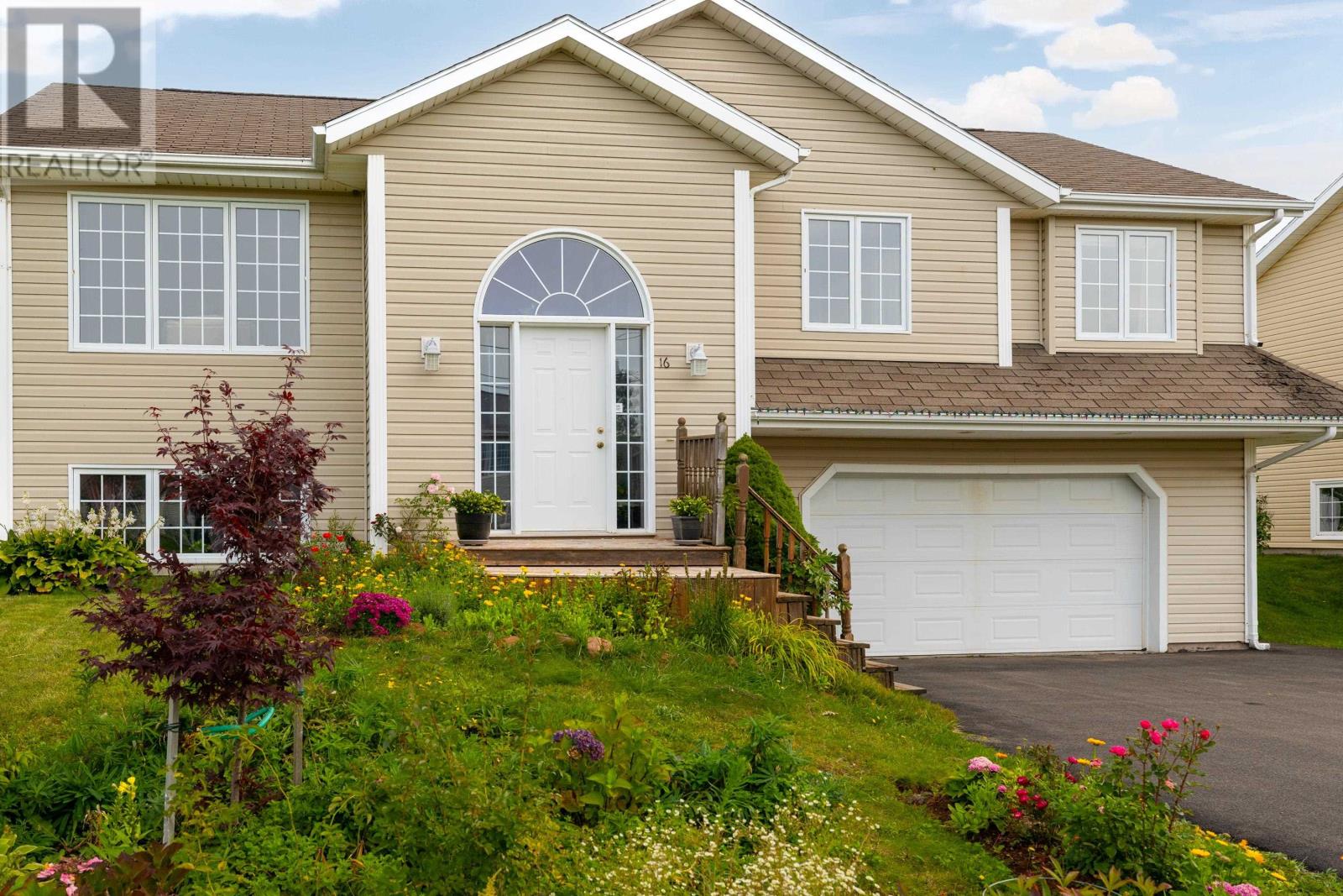 16 Bramwell Street, West Royalty, Prince Edward Island  C1E 2L2 - Photo 4 - 202623775
