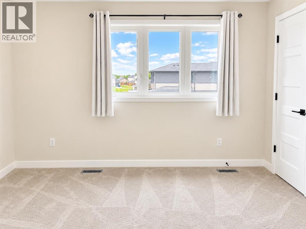 253 Rivergrove Chase W, Lethbridge, Alberta  T1K 8H8 - Photo 17 - A2332547
