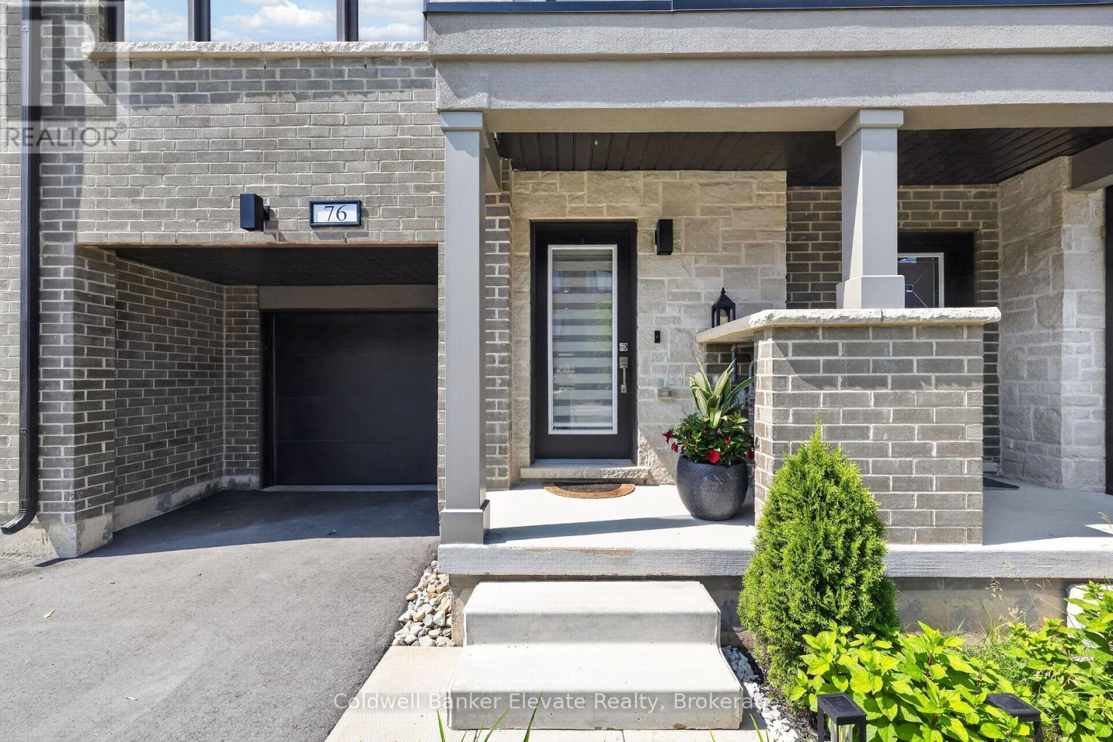 76 Windtree Way, Halton Hills, Ontario  L7G 0P6 - Photo 3 - W13802662