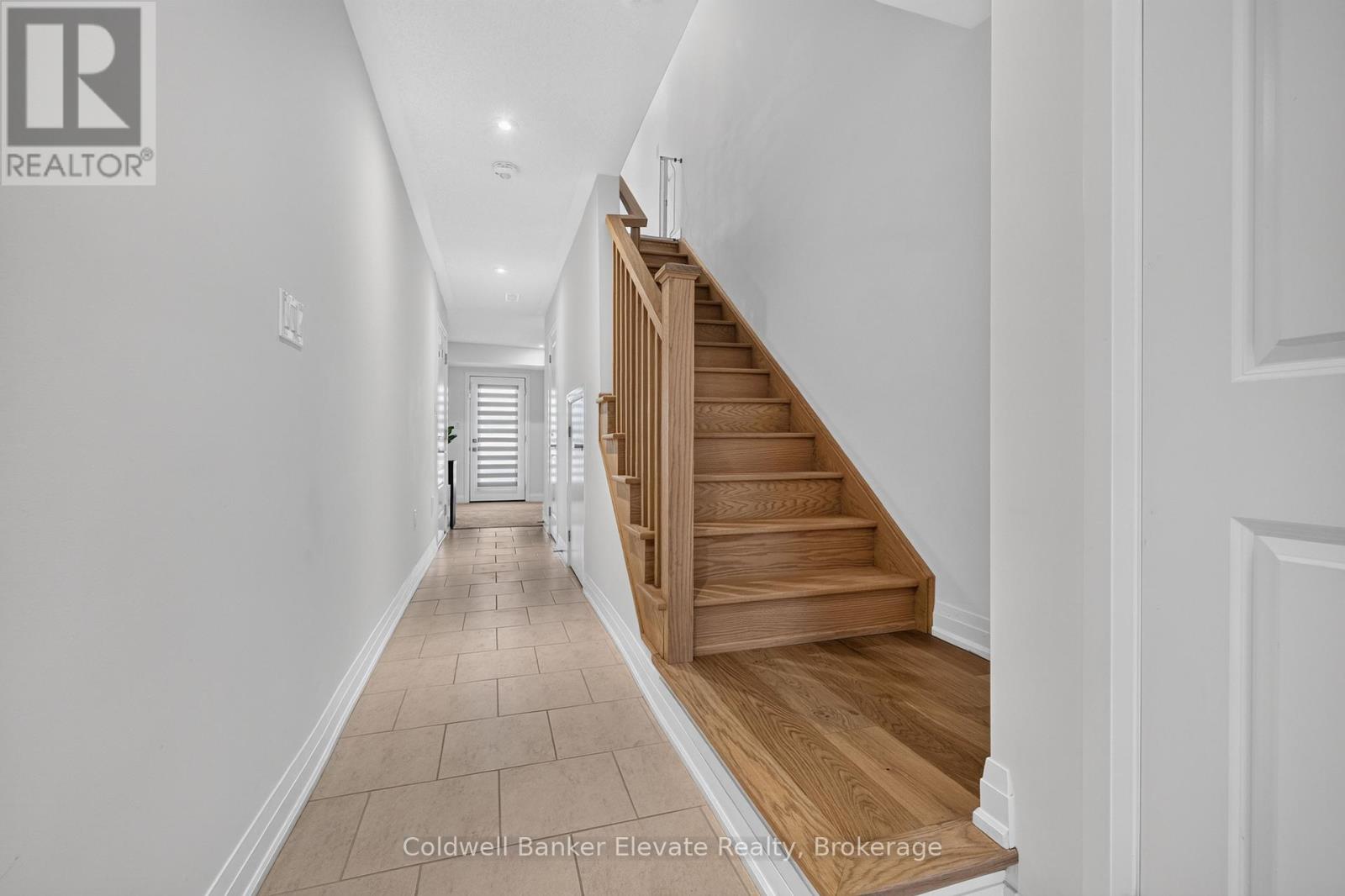 76 Windtree Way, Halton Hills, Ontario  L7G 0P6 - Photo 5 - W13802662