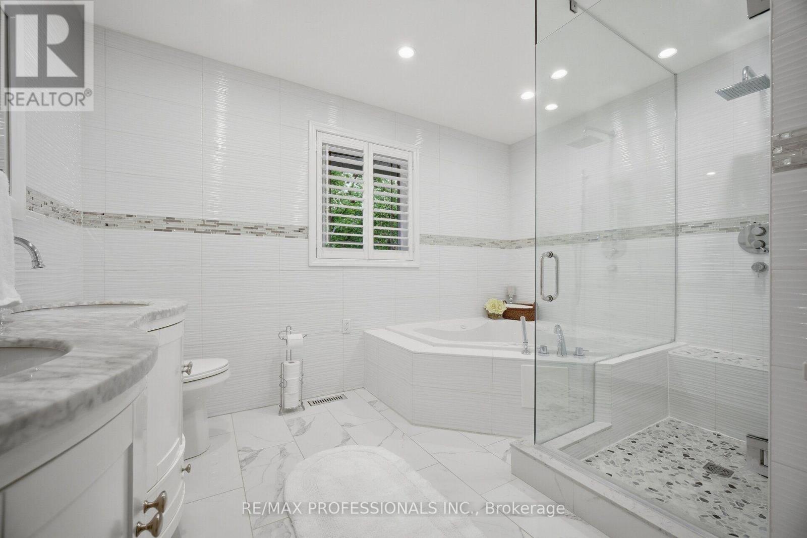 4 Mcfadden Drive, Brampton, Ontario  L6Z 3H4 - Photo 27 - W13802708