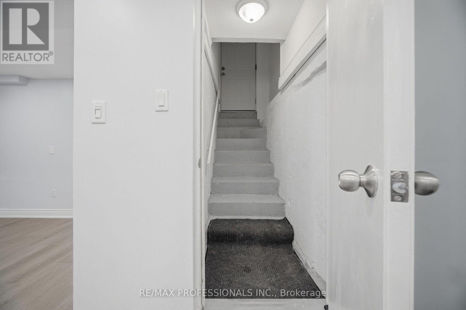 4 Mcfadden Drive, Brampton, Ontario  L6Z 3H4 - Photo 40 - W13802708