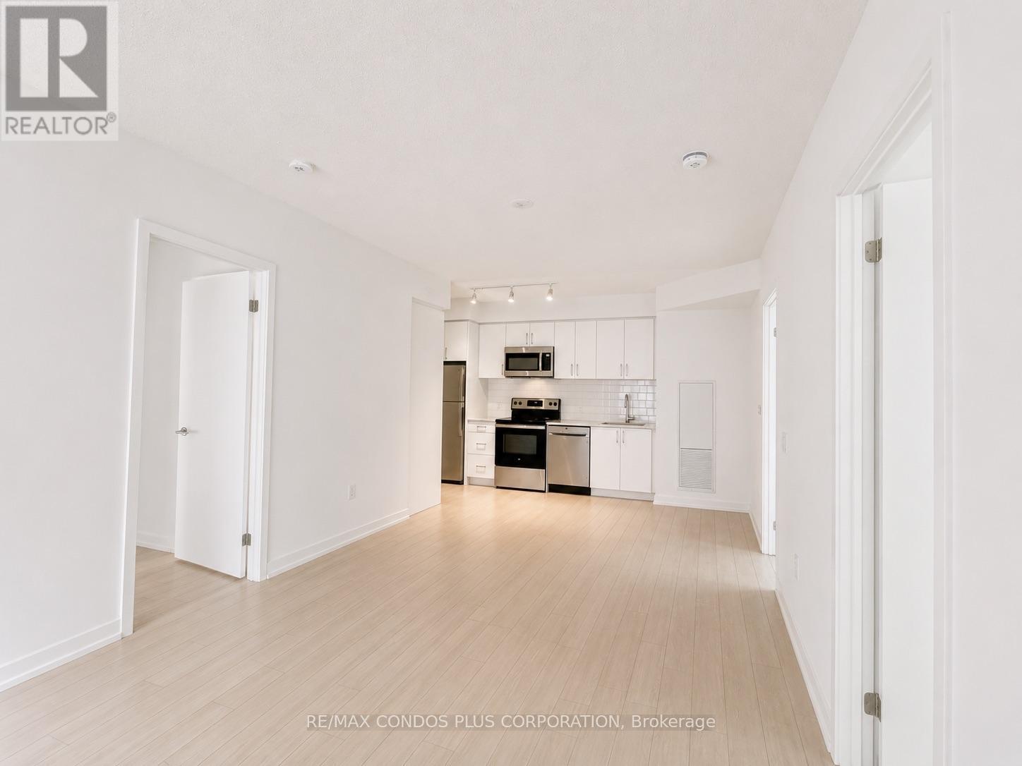 304 - 4010 Eglinton Avenue W, Toronto, Ontario  M9A 0G5 - Photo 3 - W13802778