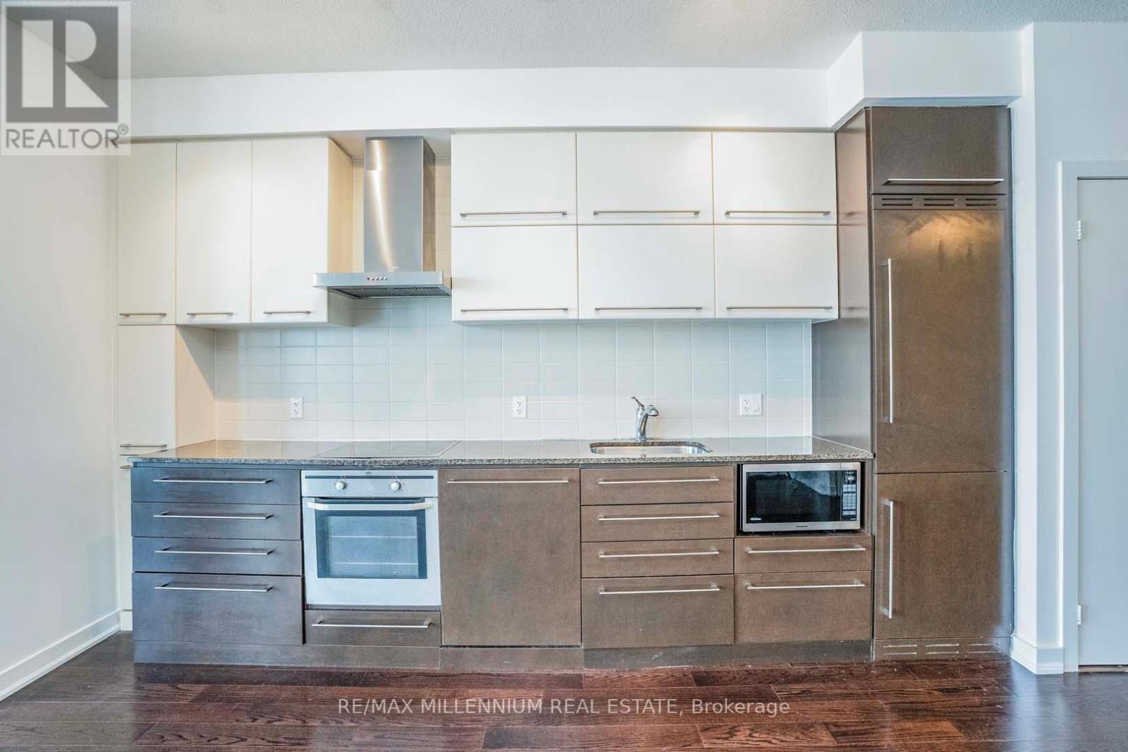 2212 - 770 Bay Street, Toronto, Ontario  M5G 0A6 - Photo 19 - C13798108