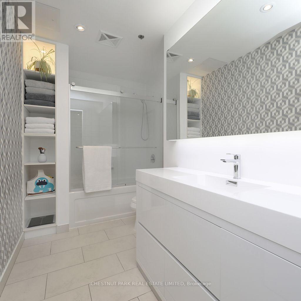 202 - 43 Hanna Avenue, Toronto, Ontario  M6K 1X1 - Photo 10 - C13798562