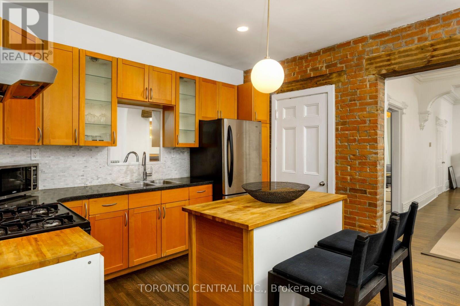 24 Manning Avenue, Toronto, Ontario  M6J 2K4 - Photo 10 - C13798624