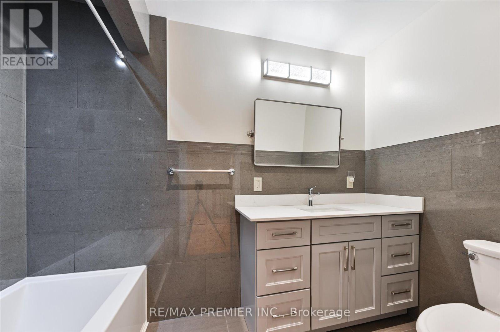 1575 Bayview Avenue, Toronto, Ontario  M4G 3B5 - Photo 13 - C13798678