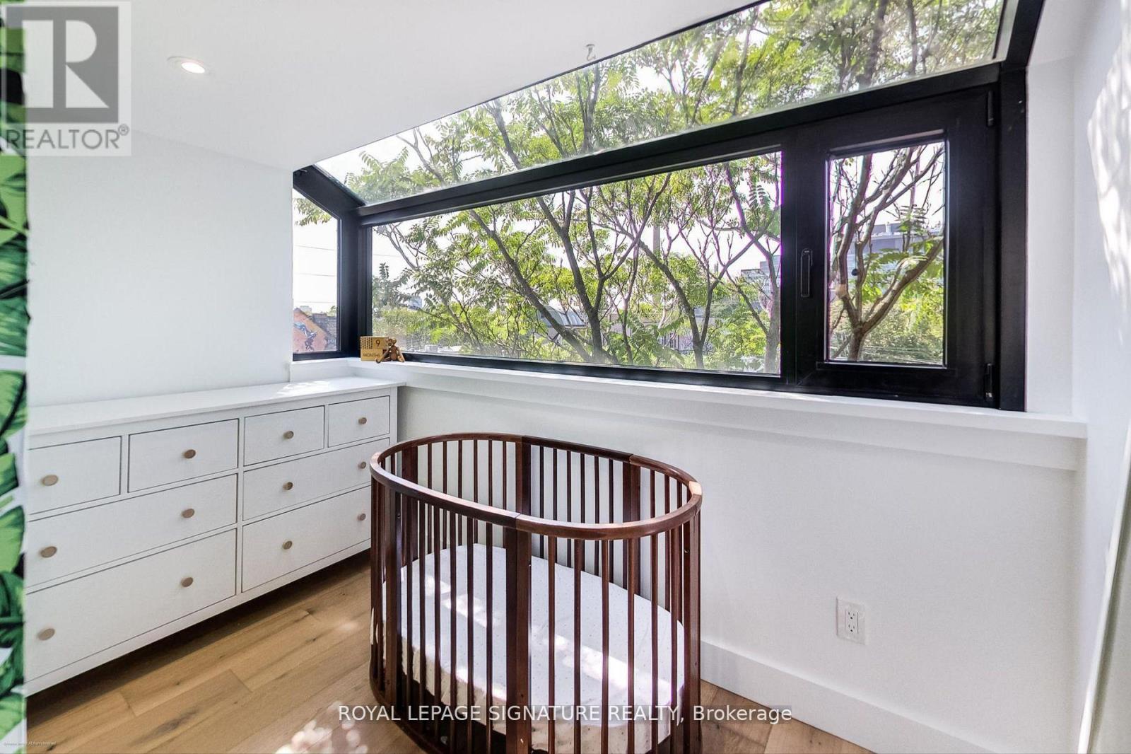 6 Littlehayes Lane, Toronto, Ontario  M5T 1L8 - Photo 17 - C13798786