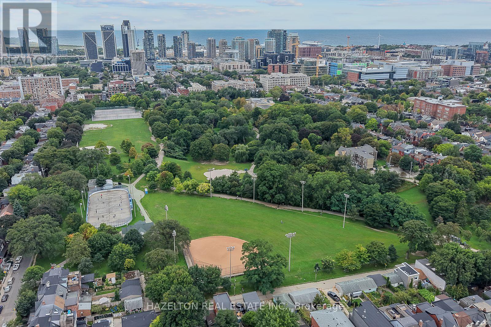 68 Montrose Avenue, Toronto, Ontario  M6J 2T7 - Photo 42 - C13798812