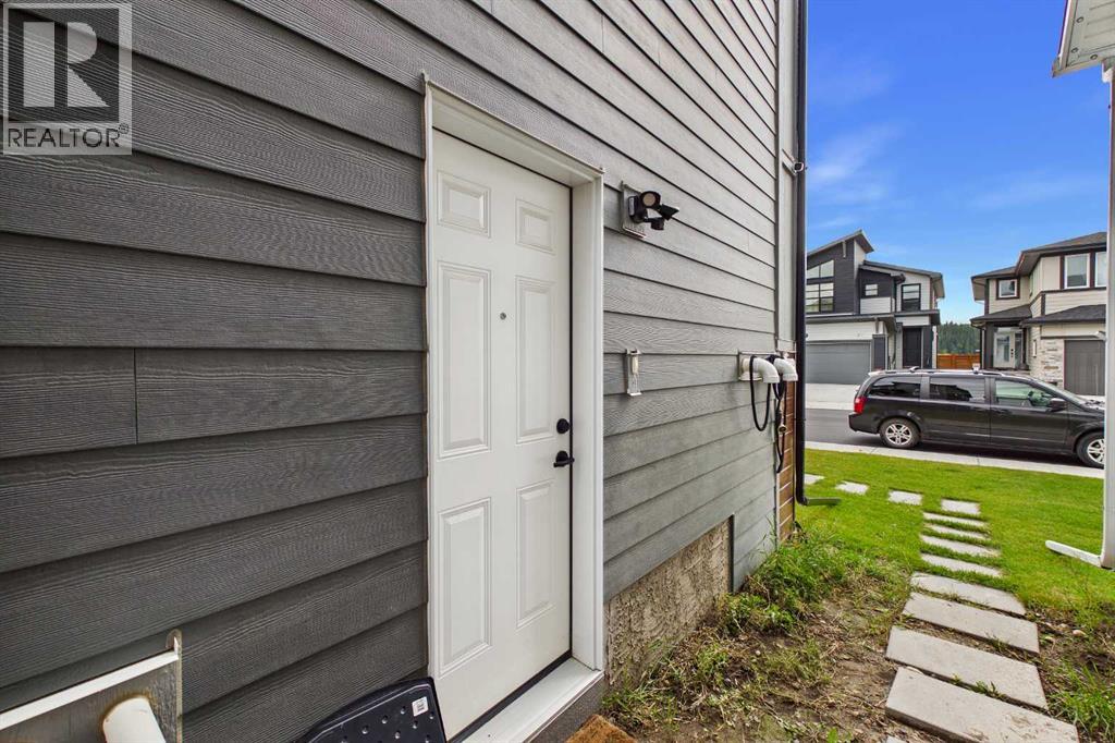 24 Rowmont Common NW, Calgary, Alberta  T3L 0L3 - Photo 46 - A2345530
