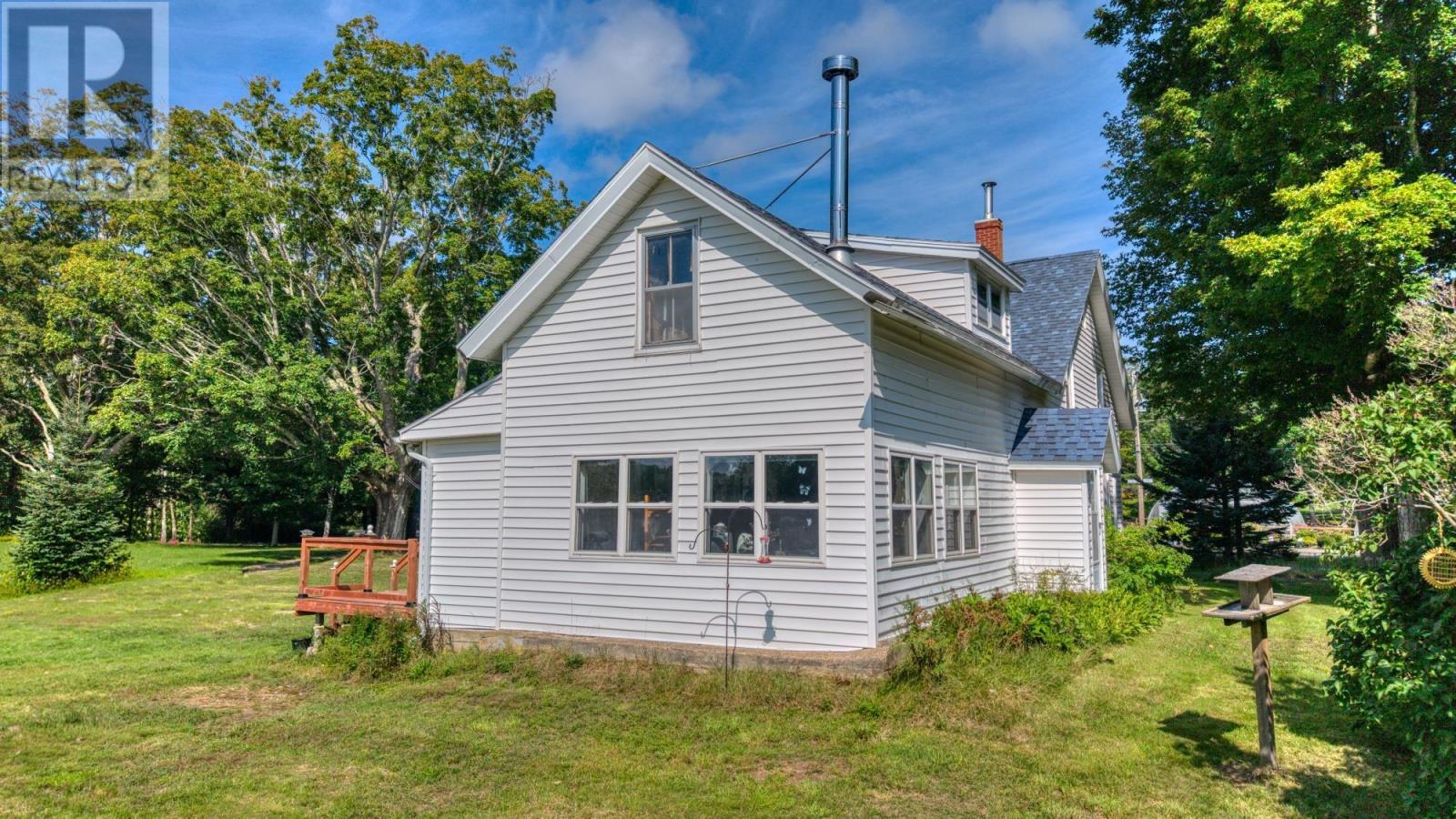 10136 Highway 1 photo 37