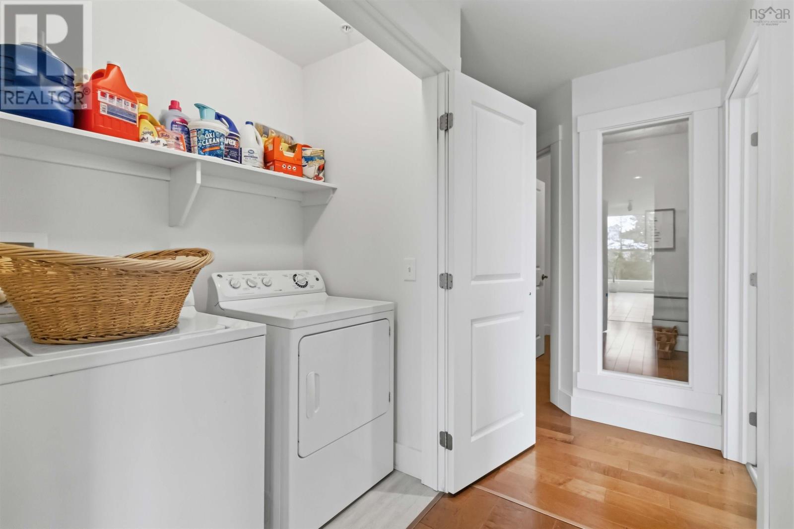 207 220 Waterfront Drive photo 32
