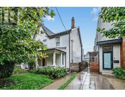 16 FENNINGS STREET, Toronto, Ontario