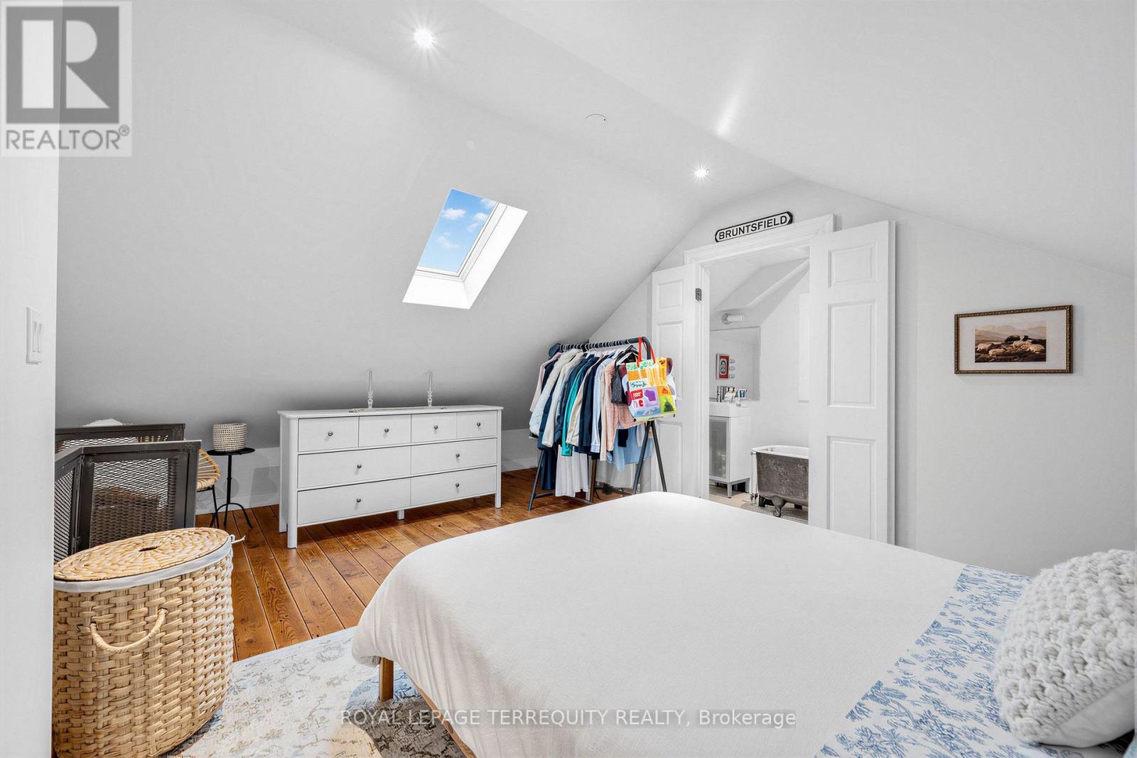 16 Fennings Street, Toronto, Ontario  M6J 3B8 - Photo 15 - C13795598