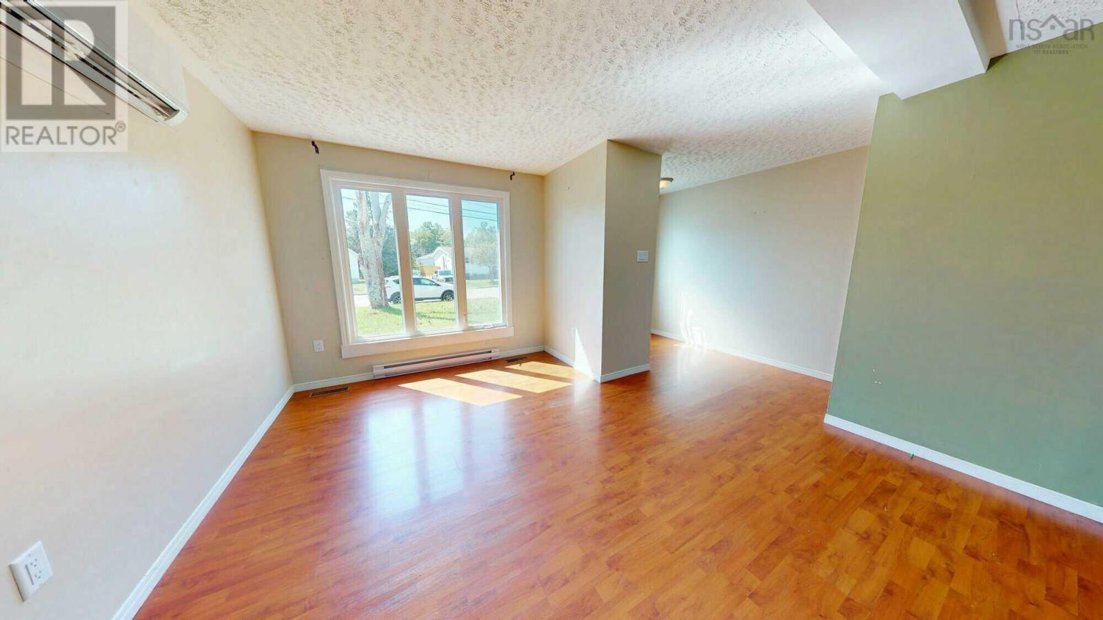 58B MacLellan Street photo 4