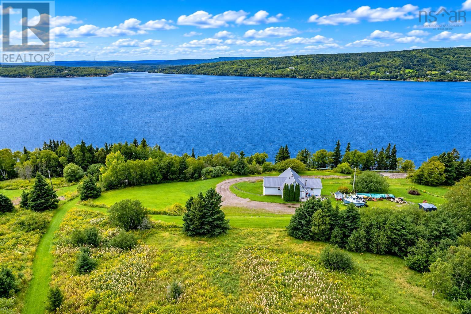 Kempt Head Road photo 8