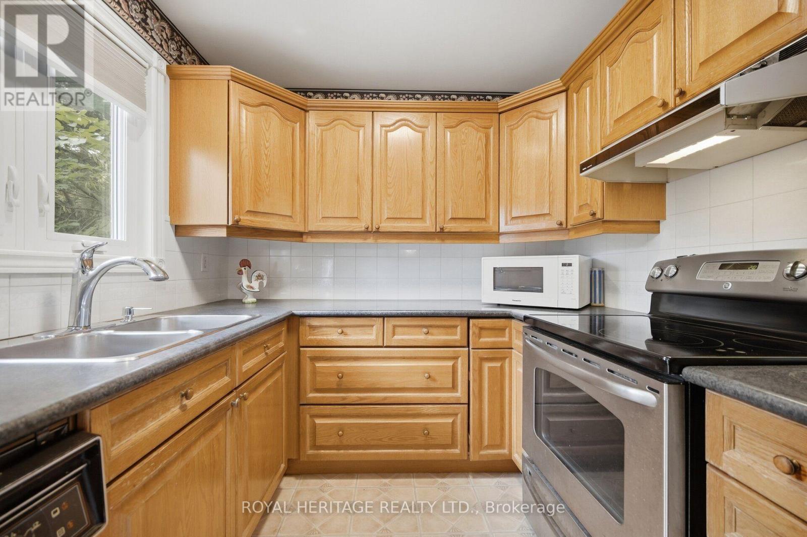 81 Tidefall Drive, Toronto, Ontario  M1W 1J1 - Photo 15 - E13787246