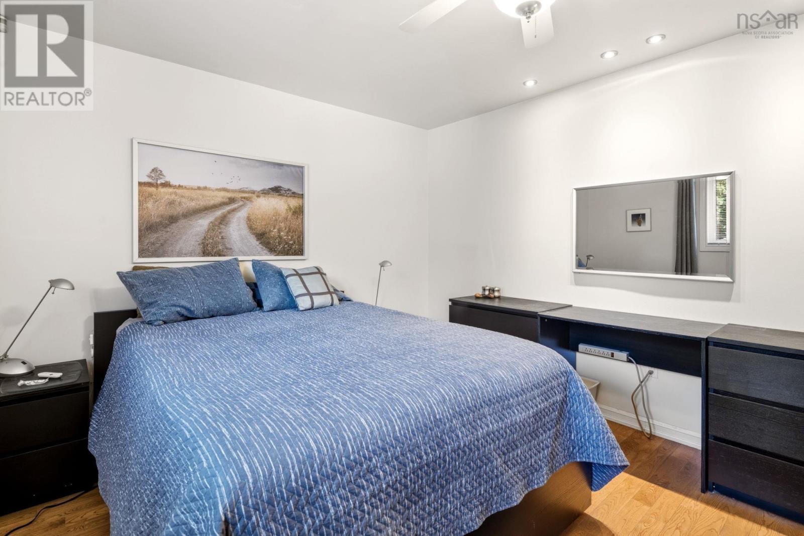 8 McCarthy Street photo 14