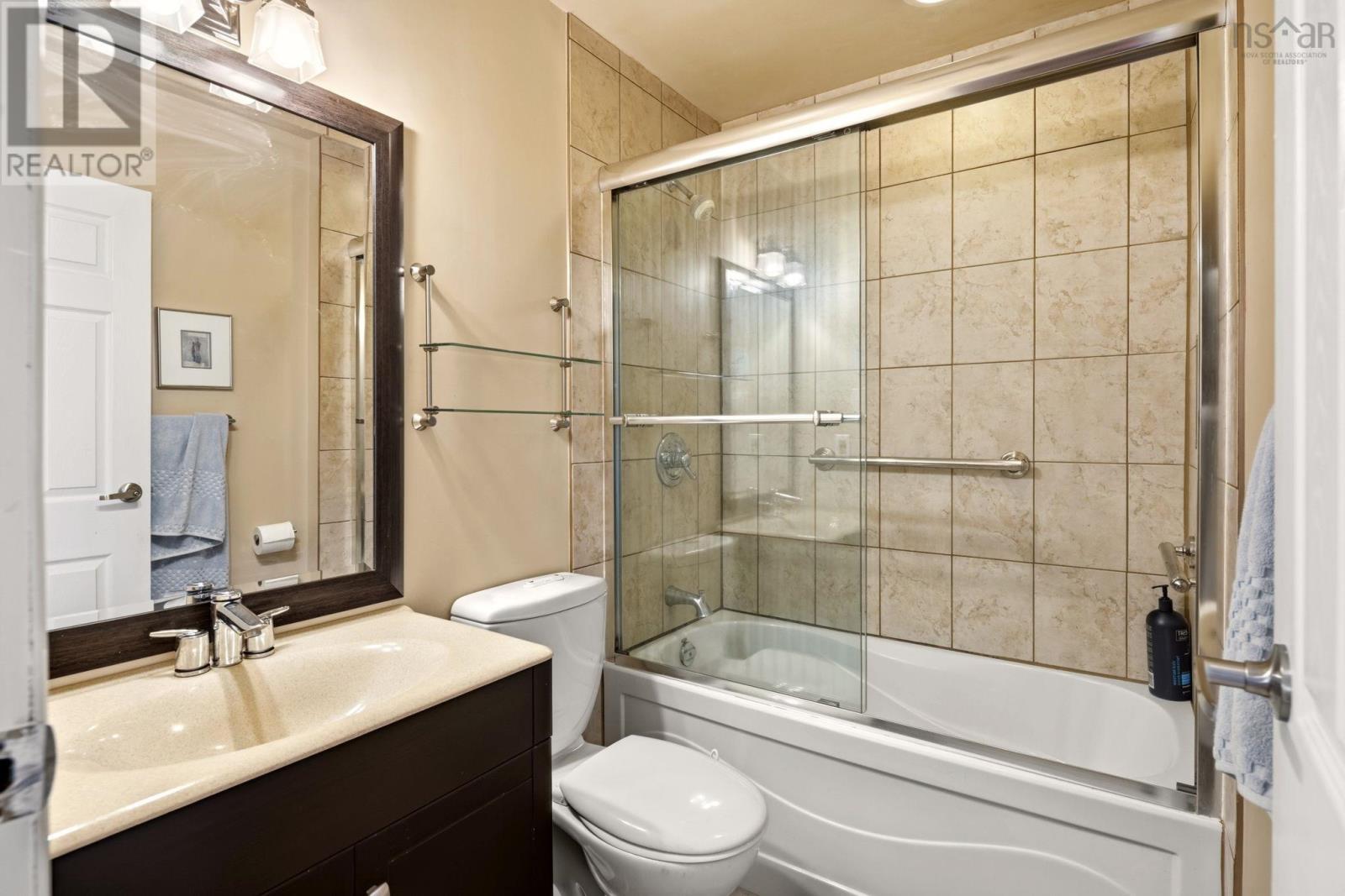 8 McCarthy Street photo 20