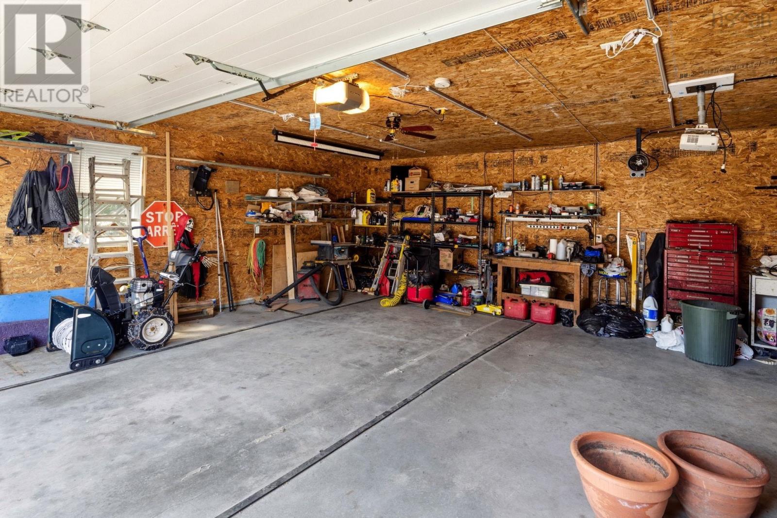 8 McCarthy Street photo 34