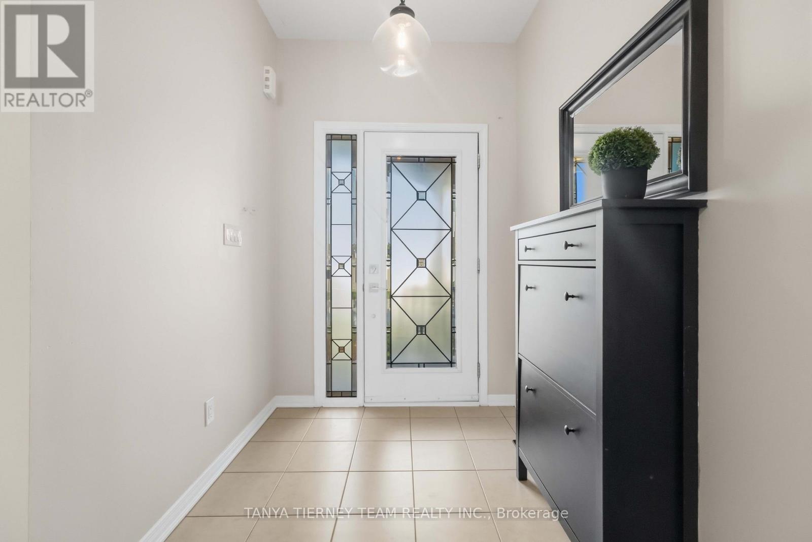 20 Lambdon Way, Whitby, Ontario  L1M 0L3 - Photo 4 - E13798606